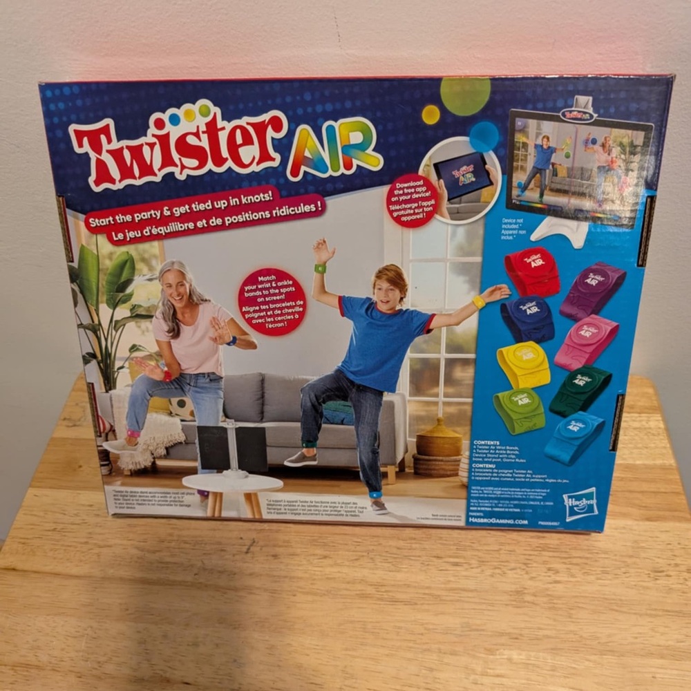 🆕 Hasbro - Twister Air  - App Game w/ Wrist and Ankle Bands
